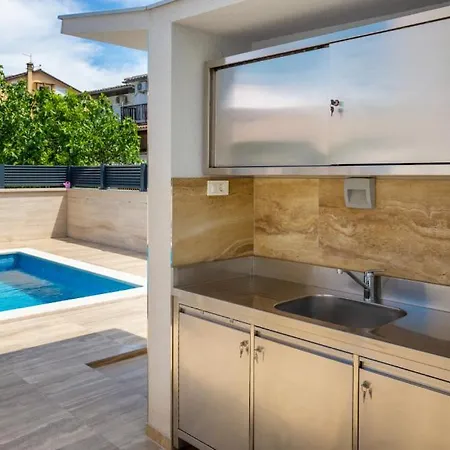 Estate 1 - Island Krk By Guide