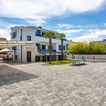 Estate 1 - Island Krk By Guide Lejlighed *