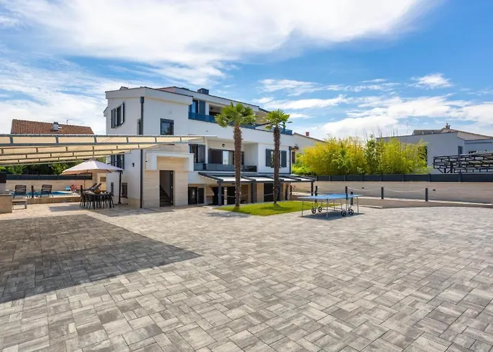 Estate 1 - Island Krk By Guide Apartman *